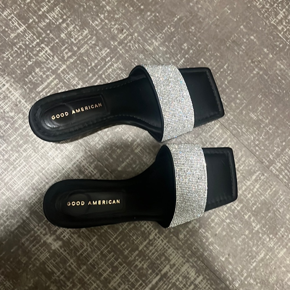 Good American kitten heels